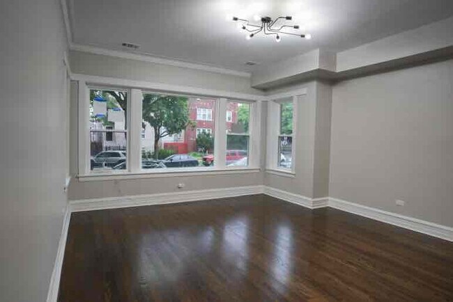 Photo - 4850 W Nelson St Apartment