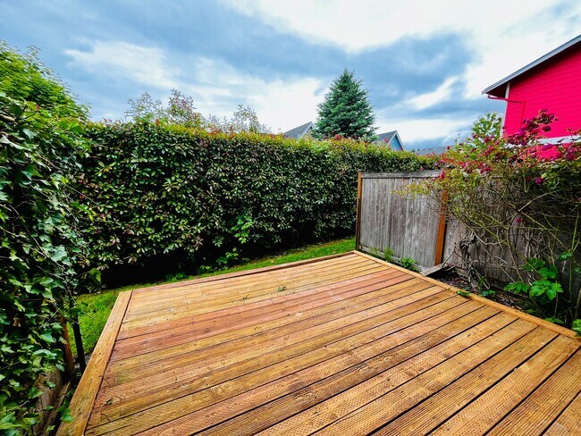 Foto del edificio - Adorable Townhouse Located in Downtown Pou...