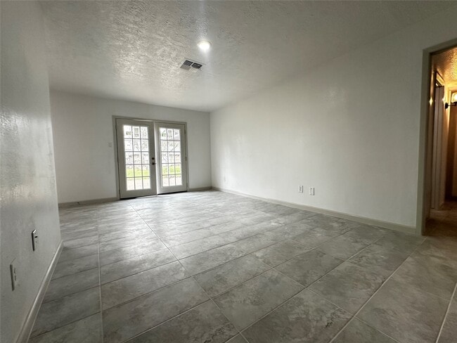 Foto del edificio - 7718 Mosewood St