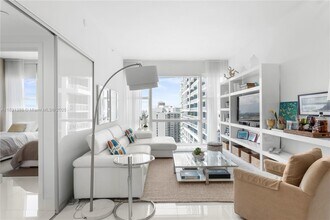 Building Photo - 6801 Collins Ave