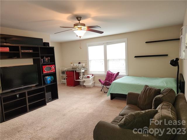 Foto del edificio - 10114 Vanguard Pkwy