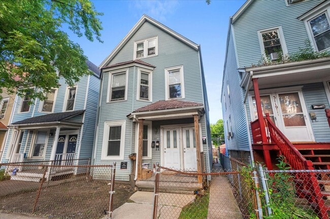 Building Photo - 3121 N Kimball Ave
