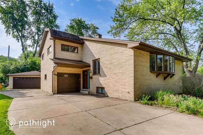 Primary Photo - 224 Tanoak Lane, Naperville, IL, 60540