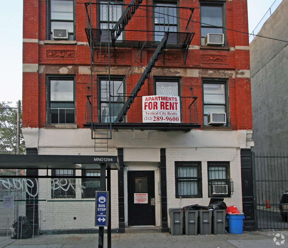 Building Photo - 154 E 106th St