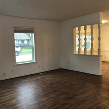 Building Photo - 4236 Ruskin St