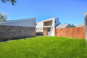 Building Photo - 11330 Bandlon Dr