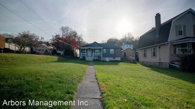 Building Photo - 3 br, 2 bath House - 850 7th Avenue