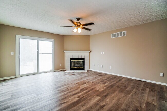 Building Photo - 3420 Quinlan Blvd