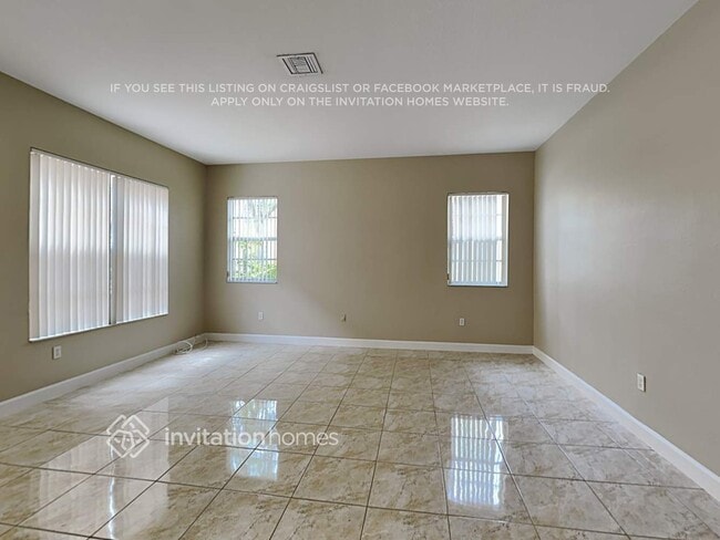 Building Photo - 1025 SW 146th Terrace