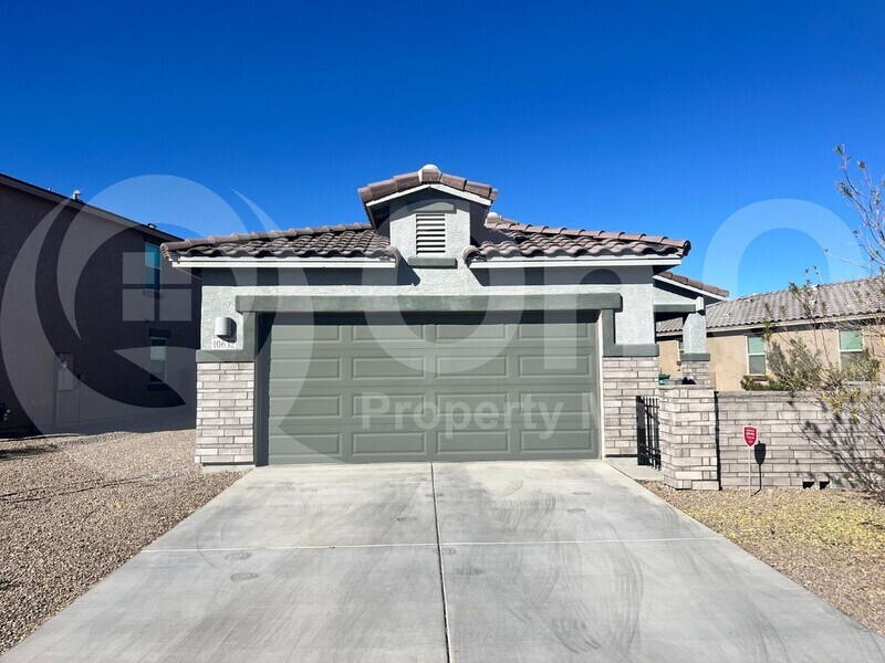 Foto principal - 10632 W Dickerson Dr