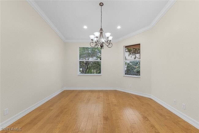 Building Photo - 1325 Mariposa Cir