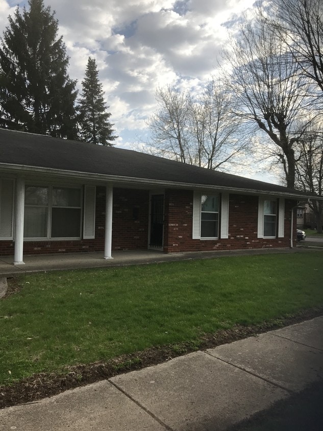 303 Jackson St Unit 2, Delphos, OH 45833 Apartments in Delphos, OH