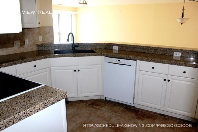 Building Photo - 17810 Half Moon Ln