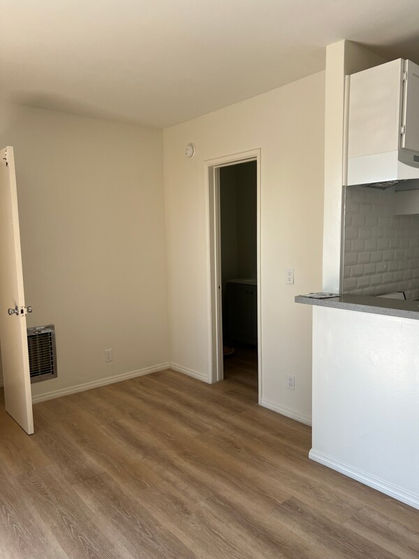 Foto del edificio - 6214 Holly Mont Dr