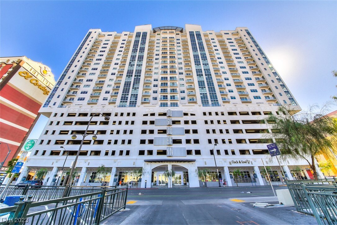 150 S Las Vegas Blvd Unit 904, Las Vegas, NV 89104 Condo for Rent in