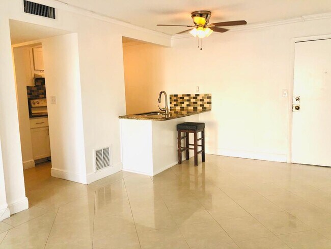 Foto del edificio - 2530 SW 3rd Ave