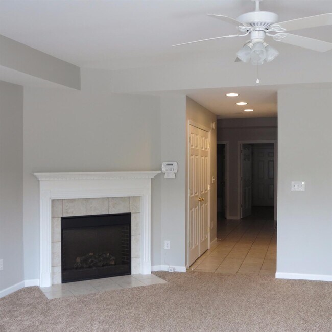 Building Photo - 1104 Oatlands Park