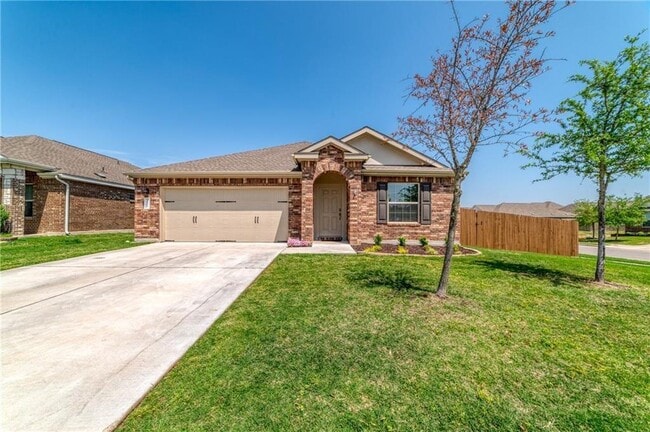 Building Photo - 2100 Littleton Dr