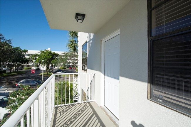 Building Photo - 1717 Whitehall Dr