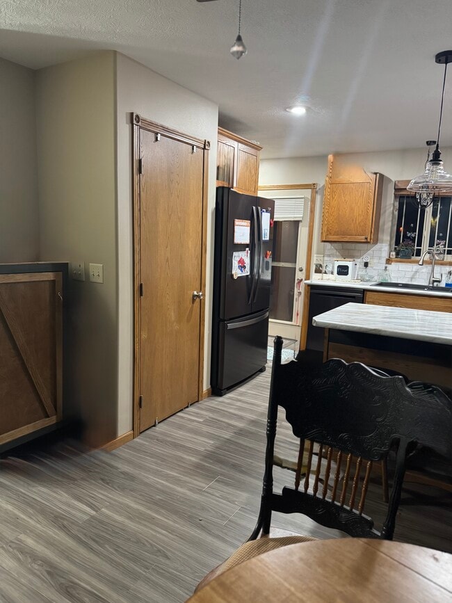 Despensa de cocina - 4727 W Antelope Dr