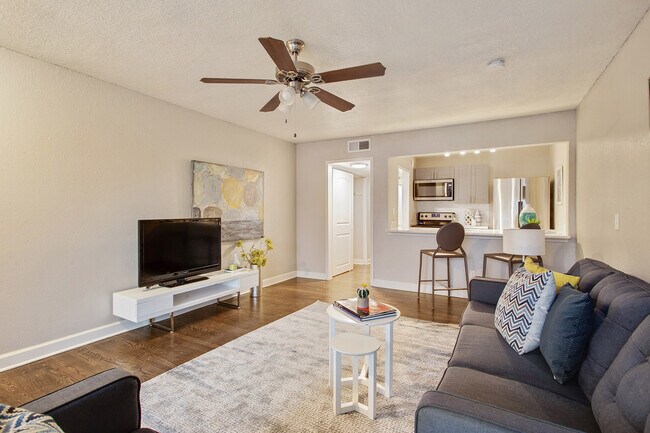 Building Photo - 3537 Gillham Rd