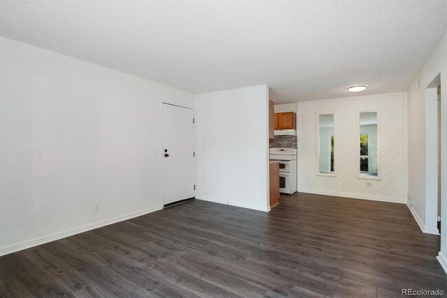 Building Photo - 3250 Oneal Cir