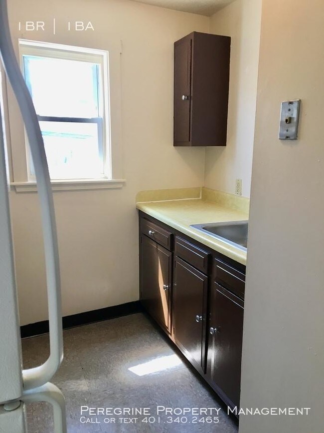 Building Photo - 1 bedroom in Central Falls RI 02863