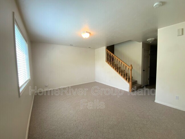 Foto del edificio - 3103 Chasewood Dr