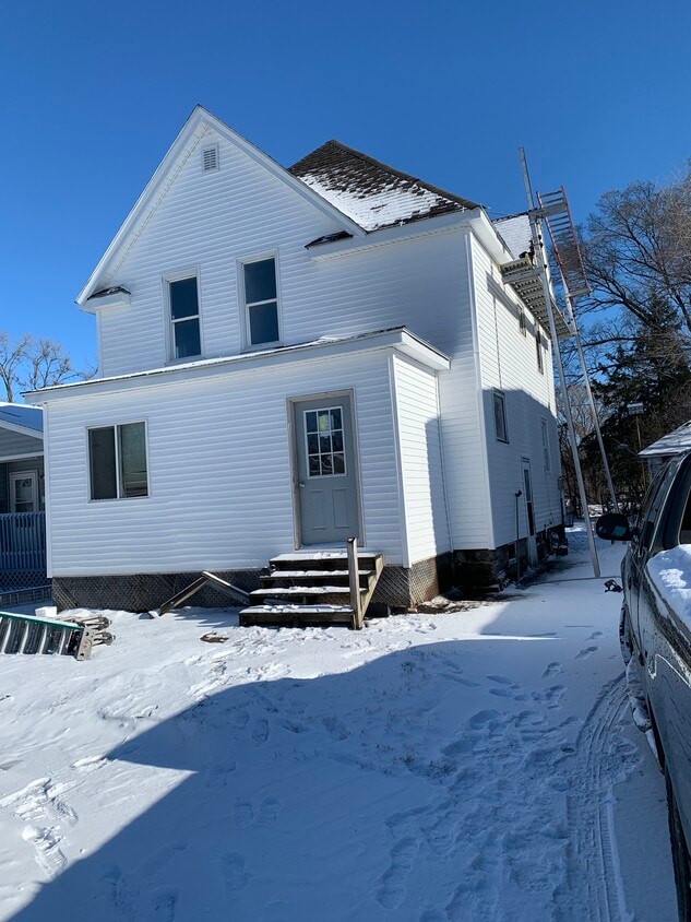 Primary Photo - 430 Florence St