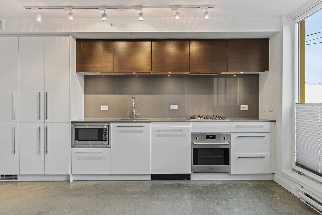 Photo principale - 150 Cordova St E