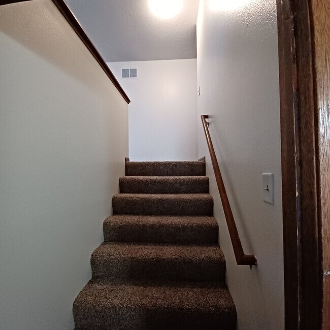Building Photo - 2527 Ellis View Ct NW