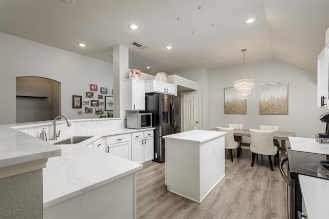 Foto del edificio - 3124 Nighthawk Ln