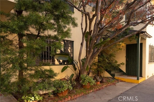 Building Photo - 1745 Mariposa Ave