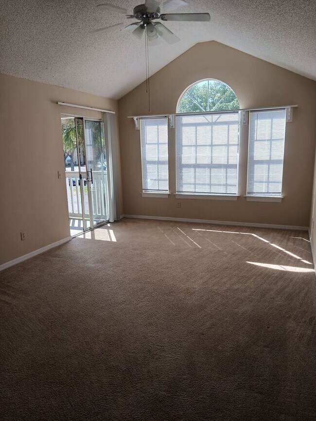 Building Photo - Tradewinds Metro West 1bed 1bath Rental