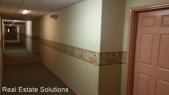 Building Photo - 2 br, 2 bath House - 6109 Debarr Road #205