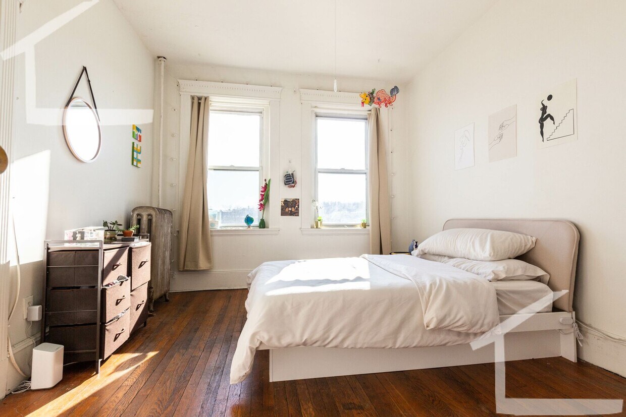 Foto principal - 34 Brighton Ave