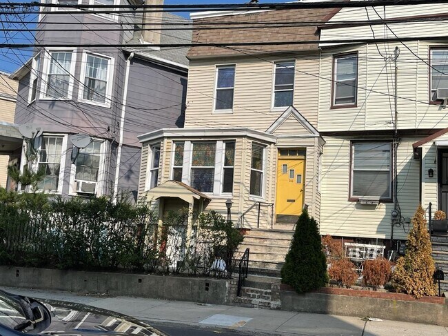 Foto del edificio - 216 Summit Ave