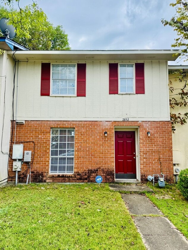 Primary Photo - 3-Bedromm 2.5 bath with the Perfect Mix of...