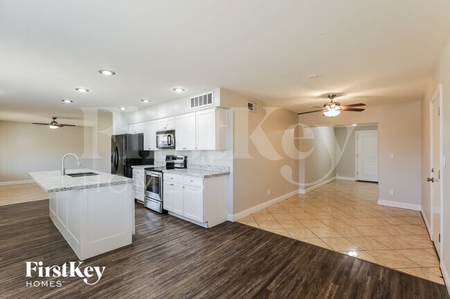 Foto del edificio - 2122 W Shaw Butte Dr