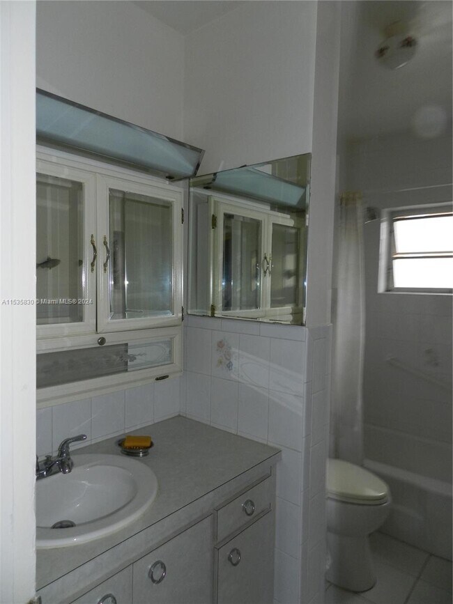 Foto del edificio - 201 NE 14th Ave