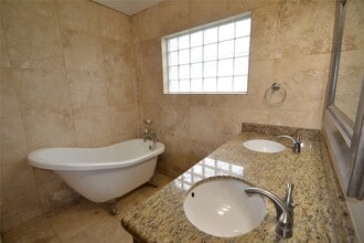 Building Photo - 278 Debbie Ln