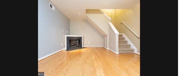 Building Photo - 9215 Azure Ct