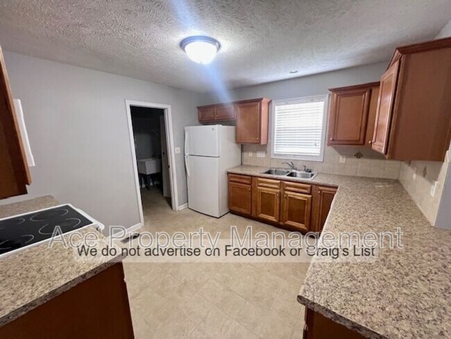 Foto del edificio - 4331 Jockey Whip Ln