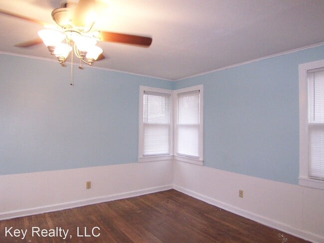 Building Photo - 3 br, 1 bath House - 109 Walker