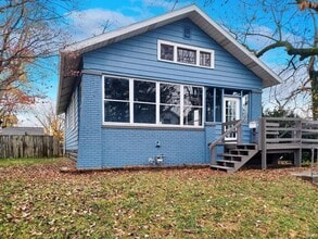 Building Photo - 2603 N Heidelbach Ave