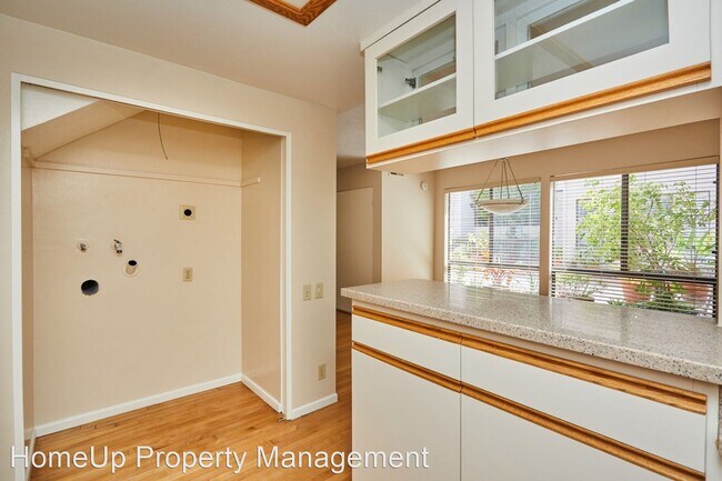 Building Photo - 2 br, 2.5 bath House - 2334 Palos Verdes D...