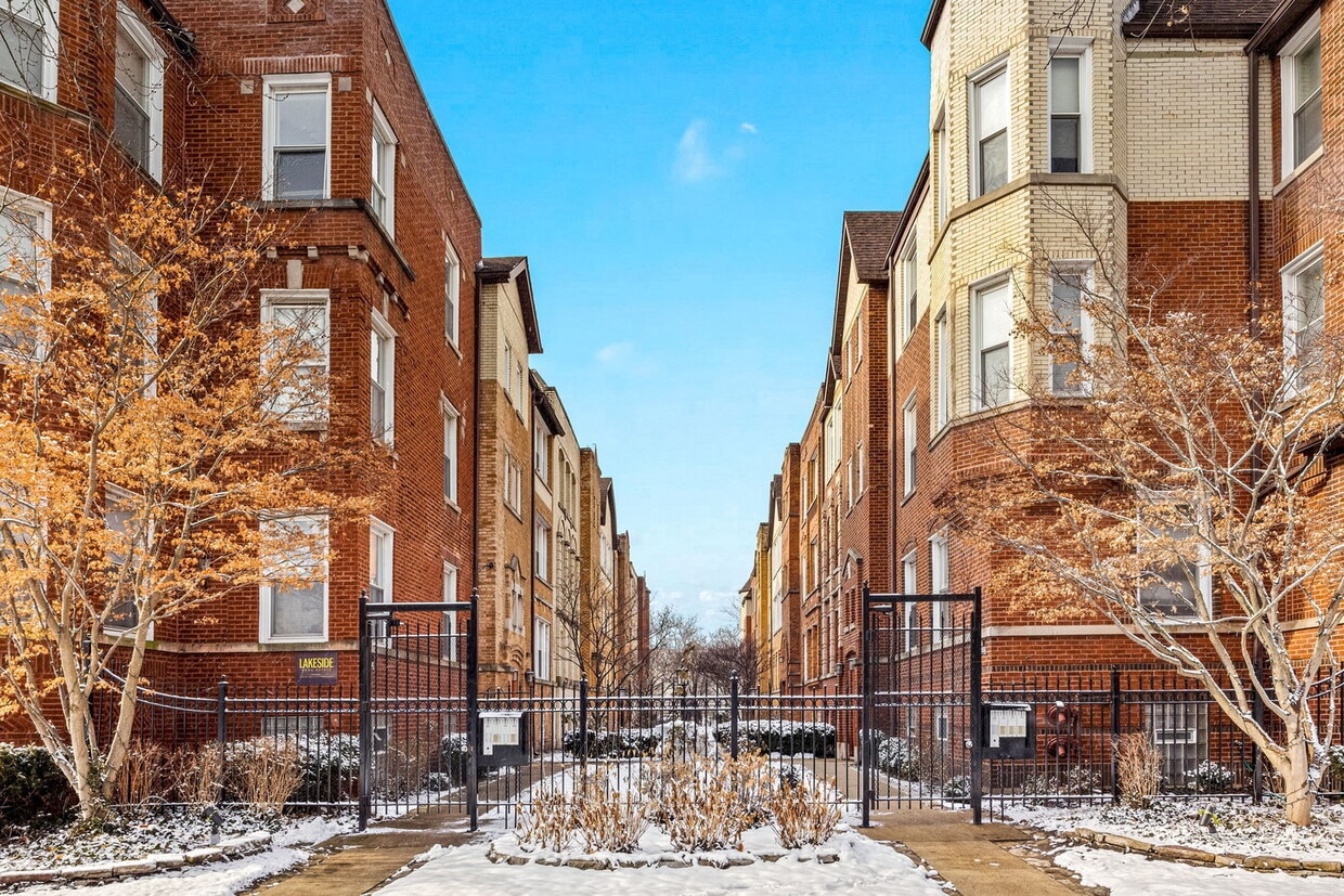 7044 S Euclid Ave Unit 2W, Chicago, IL 60649 Condo for Rent in Chicago, IL