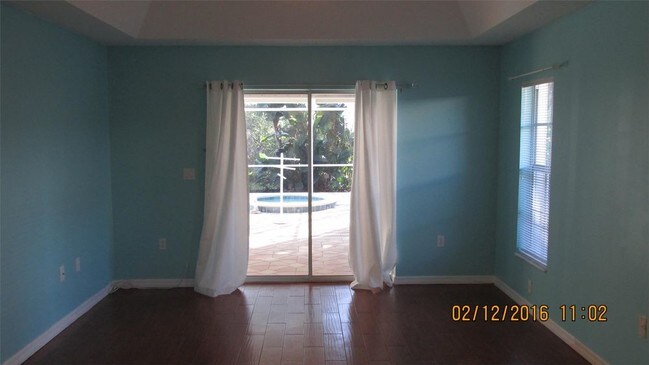 Building Photo - Laurel Woodlands 1104 Hoover