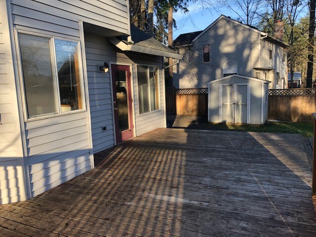 Building Photo - 35264 Juniper Dr