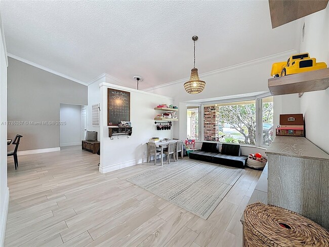 Building Photo - 10830 SW 38th Dr